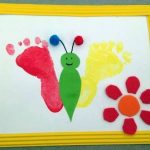 Activité créative peinture Papillon réalisé avec les empreintes de pied des enfants