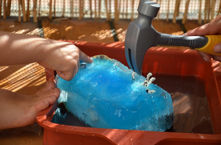 Jeu D eau Casser Des Gla ons D s 2 Ans Education enfance fr jeu-d-eau-casser-des-gla-ons-d-s-2-ans-education-enfance-fr