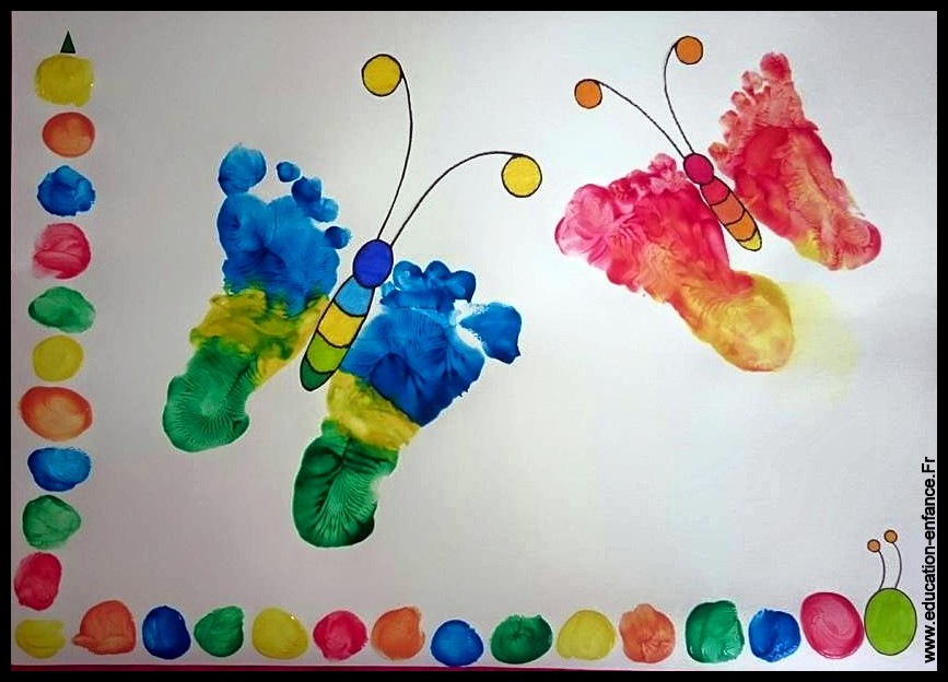 Activité manuelle- peinture-papillon avec les empreintes d'enfants –