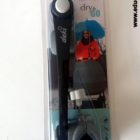 Un attache parapluie à poussette le "dry & GO" de chez Deki