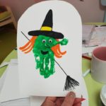 activité peinture pour halloween: une sorcière