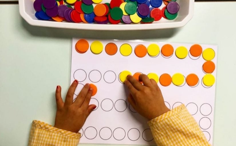 Activité Montessori: Les algorithmes de couleurs