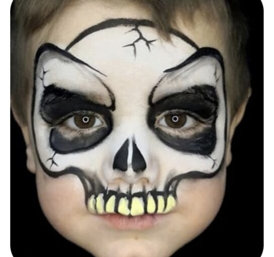 Maquillage d’enfant squelette halloween