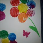 Activité manuelle de peinture: réaliser des fleurs de printemps
