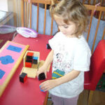 Le matériel sensoriel dans la pédagogie Montessori(choix du matériel)